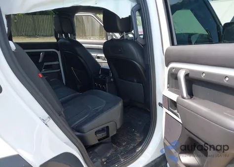 2021 Land Rover Defender 110 X-Dynamic Hse z USA, uszkodzony, nr VIN SALE3ERU0M2038671